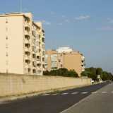 Svoltiamo infine in via La Pira, dove il �panorama� non cambia granch�